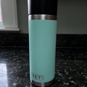 Yeti with twist top Aqua